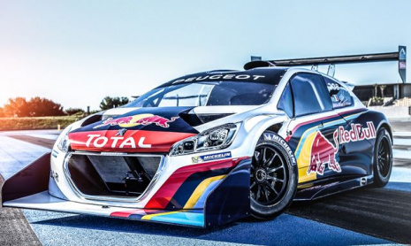 Леб управляет своим новым Peugeot 208 T16